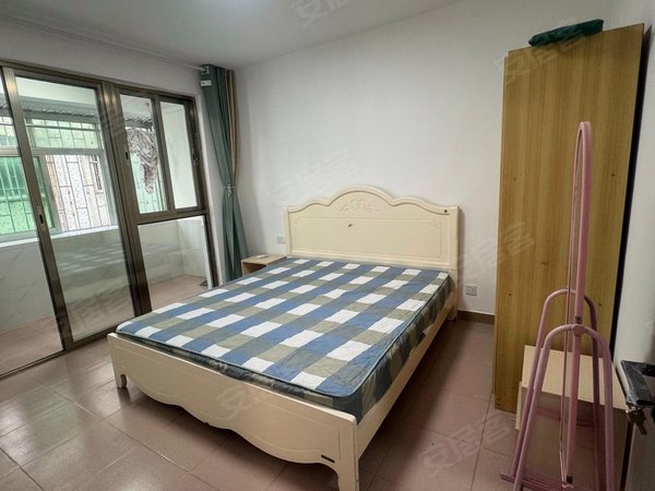 深圳龙华民治潜龙景园民治地铁口小区精装一房一厅出租房源真实图片