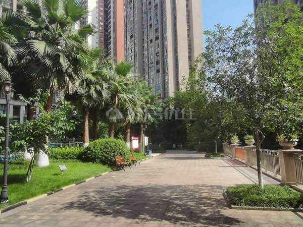 重庆合川合川区城南金九南滨花园滨江路边 区政府广场旁 品质小区南滨