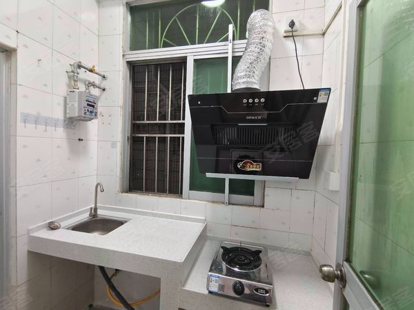 深圳龙岗横岗厦村丹竹头沙湾厦村 2室1厅1卫 南北通透 精装修 公交