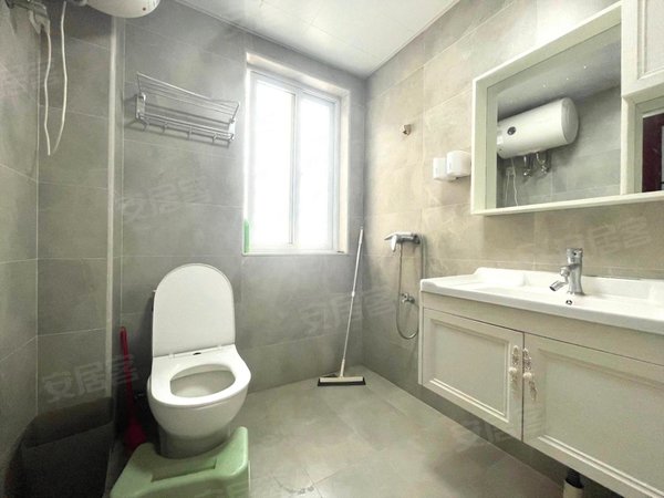 泉州丰泽宝洲路宝新华庭免费用 宝新精装一房一厅 独立卫生间 拎包