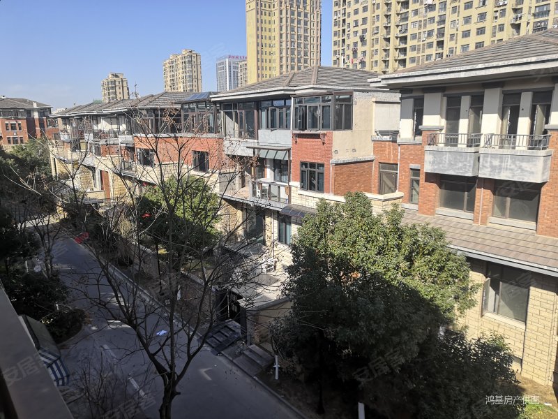 银亿上尚城豪装联排别墅带电梯上下四层家具家电全送