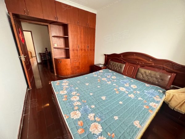 苏州工业园娄葑东振小区荷花荡地铁五号线东振路,东振花园复式电梯房