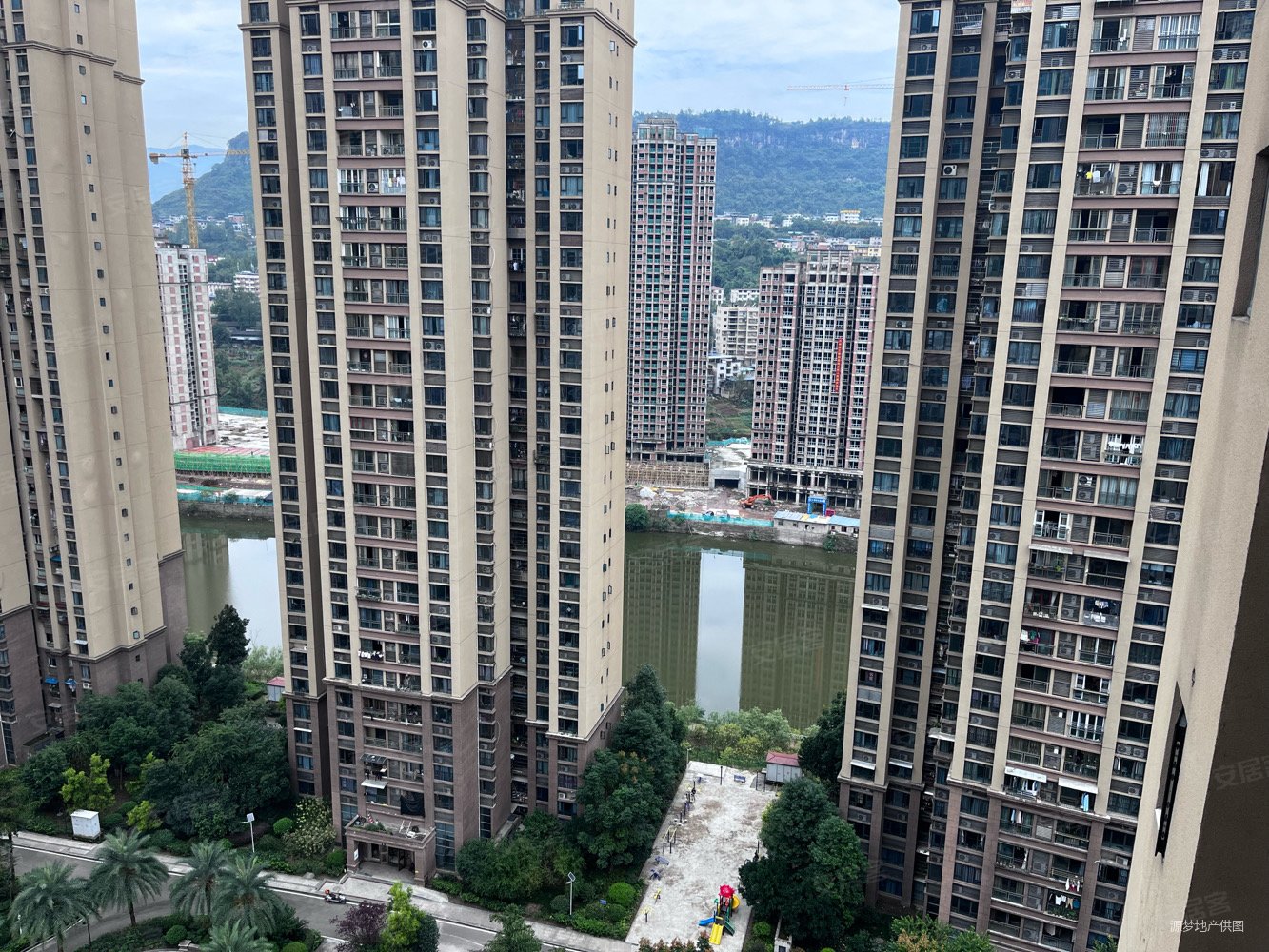 业主急售棕榈长滩3房2卫清水小区免费停车