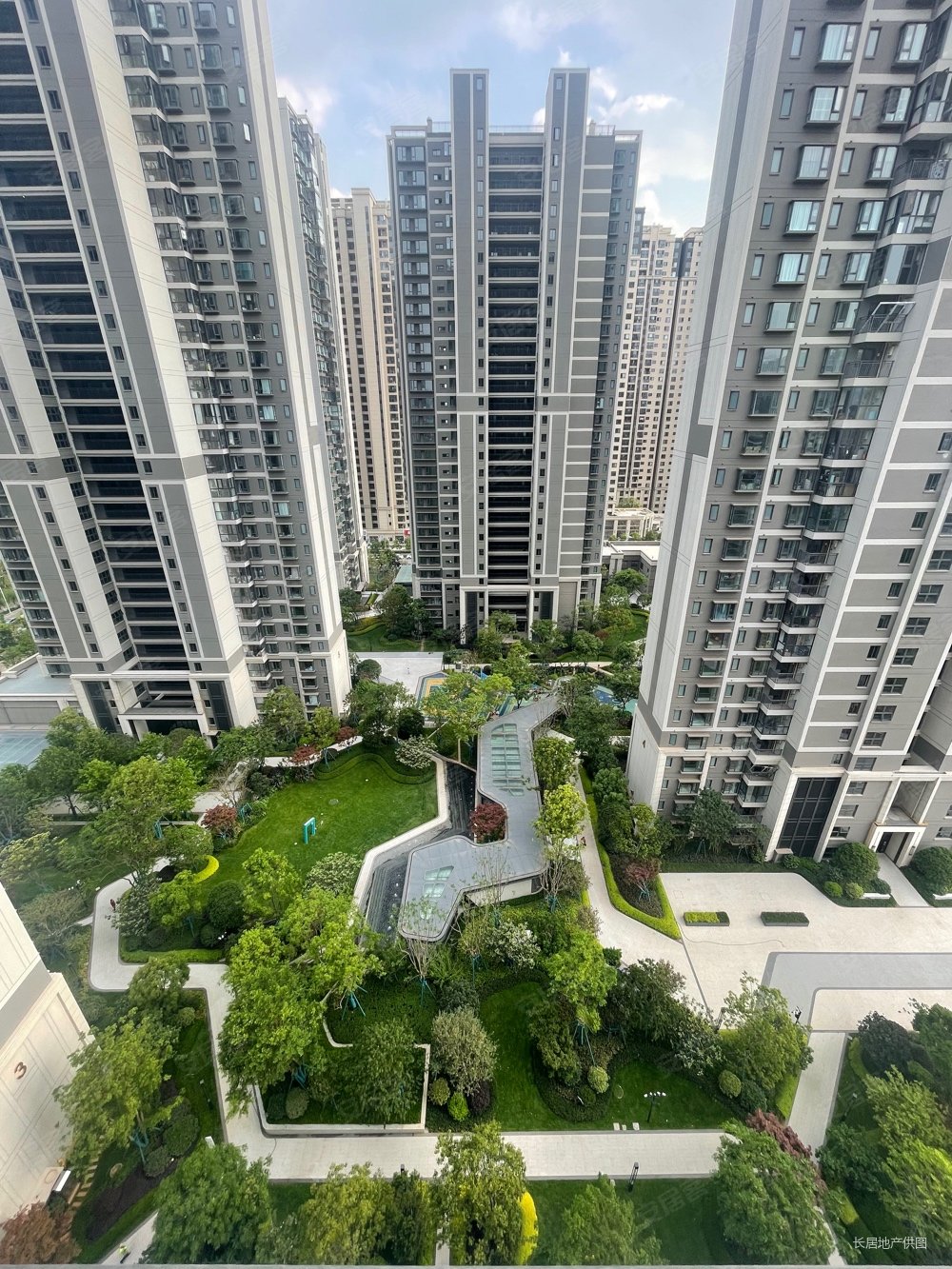 保利城精装 可拎包入住中间楼层 双卫,保利城三期(喻云园)二手房,544