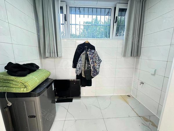 室,半地下 干净两居 精装修院内楼栋 随时看房可长租,西城租房-北京58