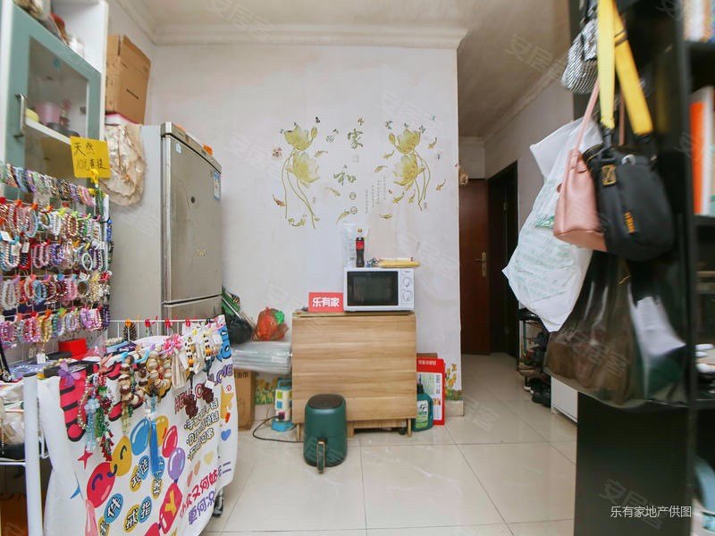 汇港名苑精装两房,业主诚心出售看房都方便