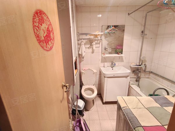 急租交三桥地铁站旁精装两室恒隆广场金鹰穿心鼓楼地铁站延安医院