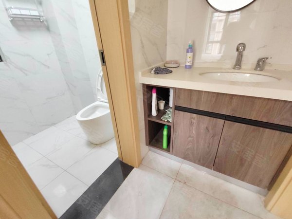 昆明西山大商汇筑友双河湾金榜苑新出   南悦城旁一梯两户电梯小高层