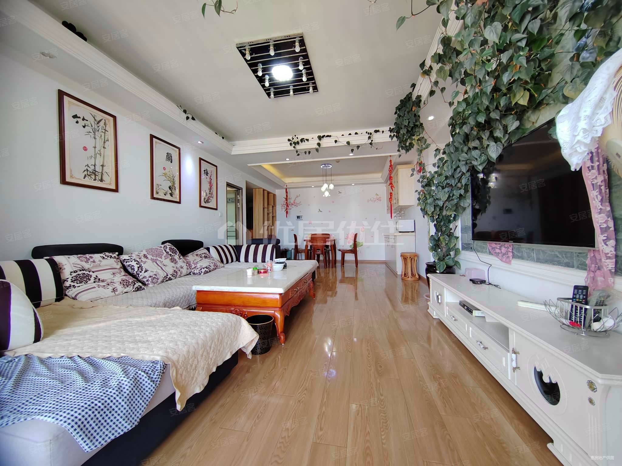 碧鸡名城(1期)  精装修 大3房 急售 看房方便 拎包入住