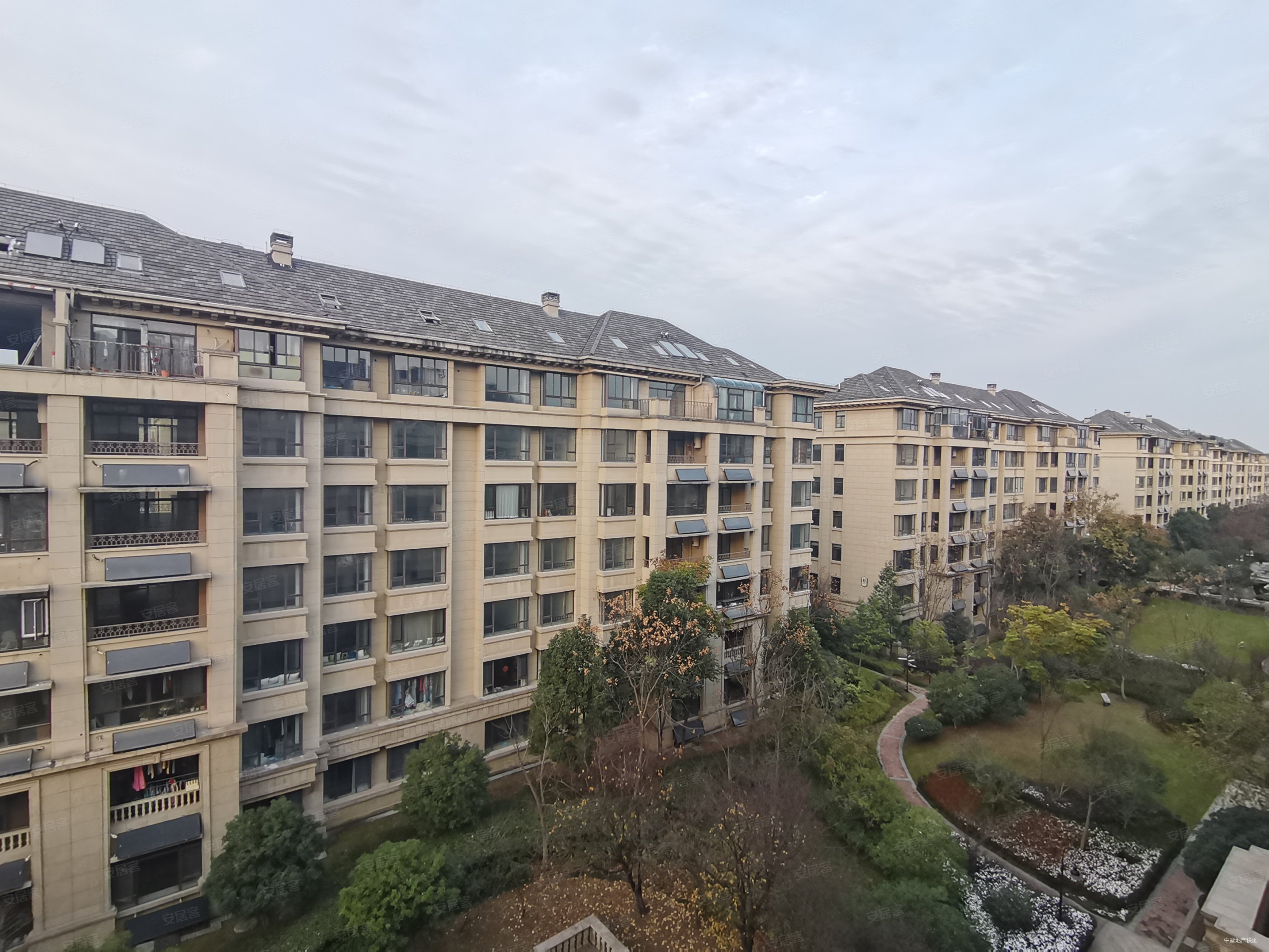 电梯洋房,5室3厅2卫 187.0平米 448万元,绿地乔治庄园二手房,448.