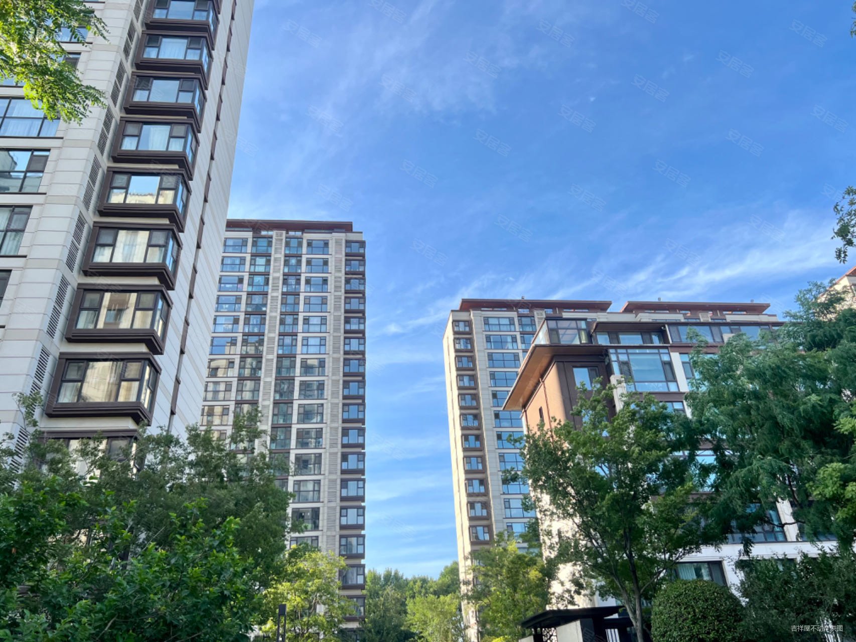 青特金地汇豪观邸