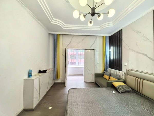 西部酒城十二线北市场市府大路地铁口皇寺庙会斯卡拉出租房源真实图片