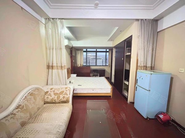 苏州太仓娄东皇家丽晶出租 皇家丽晶  精装修 40平 配套齐全出租房源