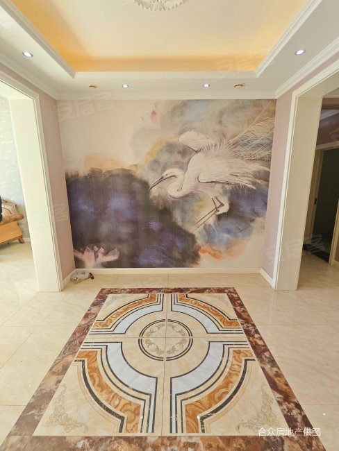 6米挑空大客厅轻轨四号线北方市场国商沃尔玛赛德广场