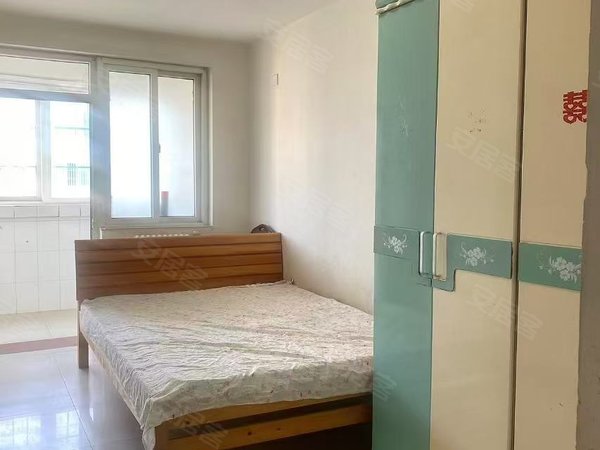 济宁高新区火炬路润景园火炬路900元两室沙发床衣柜洗衣机冰箱热水空调油烟机燃气灶暖出租房源真实图片