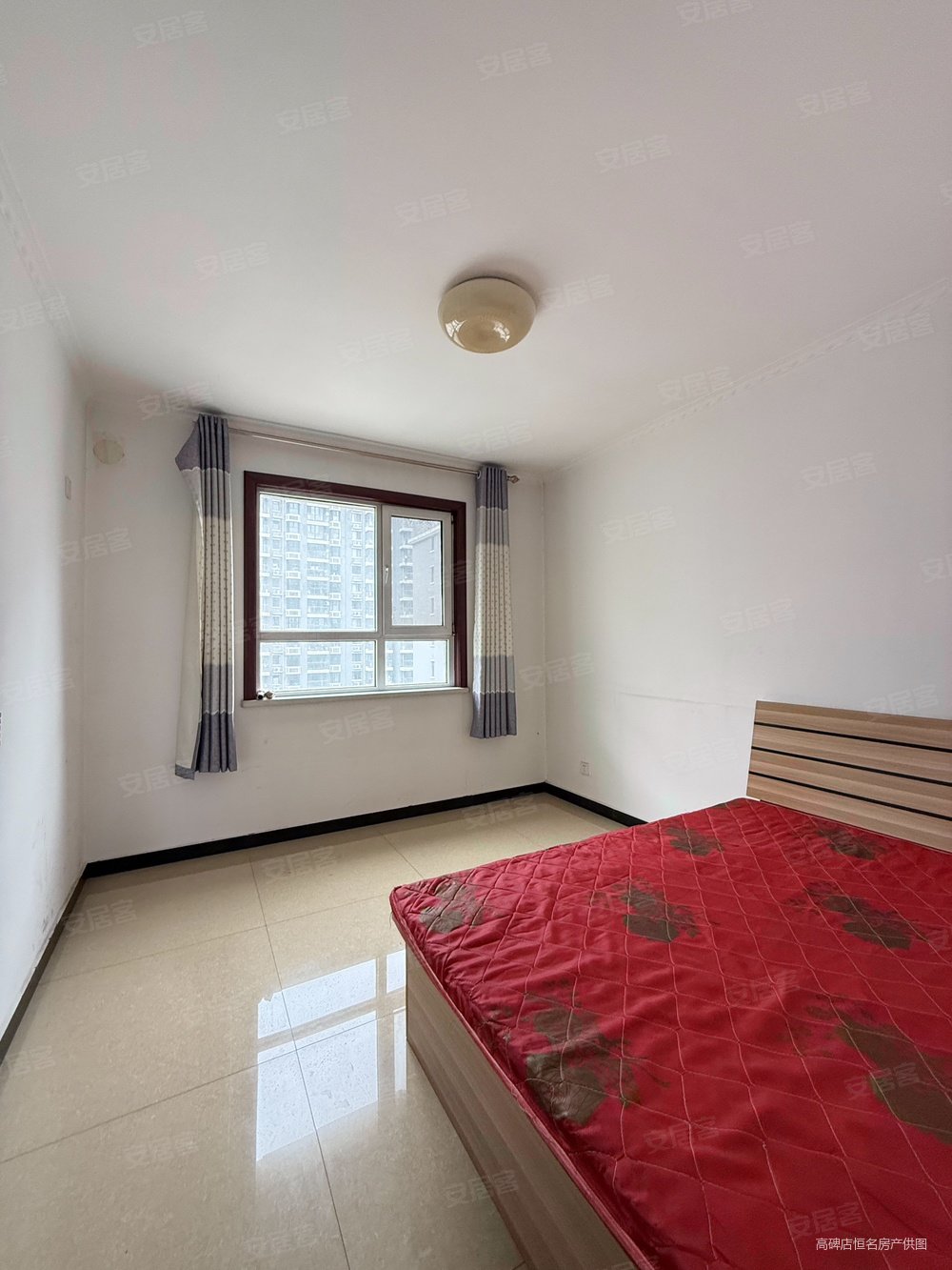 乾荣世纪公园(二期)2室2厅1卫86㎡南北22万