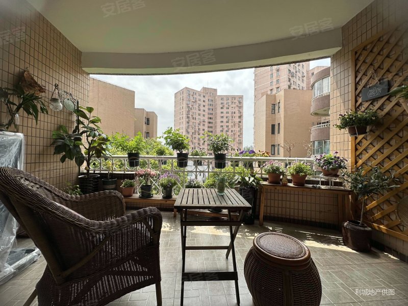 新出笋盘,华山路总统公寓,品质外销房,带3个户外阳台,总统公寓二手房