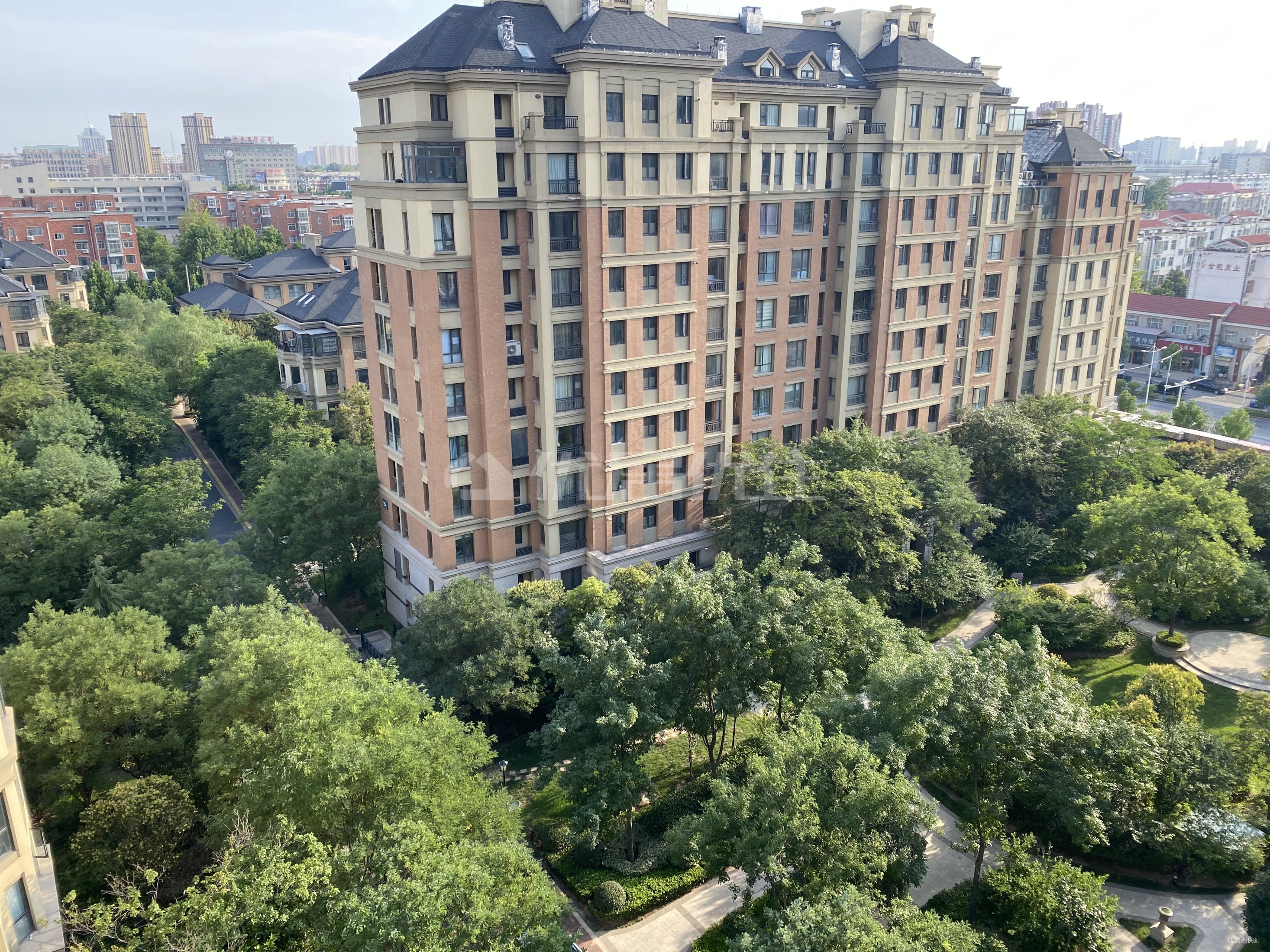 绿城百合花园3室2厅2卫145.44㎡南北215万