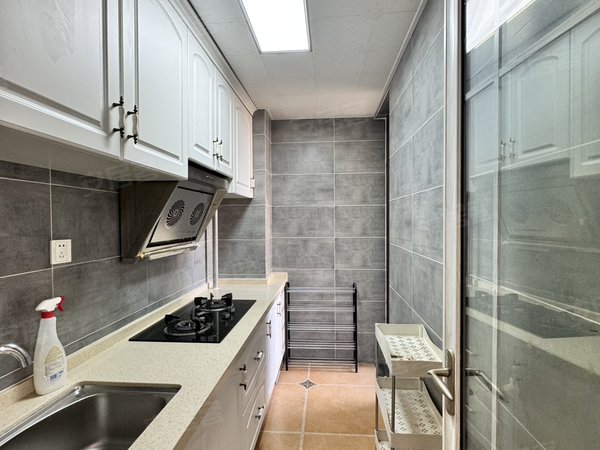 金华婺城婺城新区金御花园万泰广场旁 一室一厅 民用水电 停车方便 拎包入住出租房源真实图片