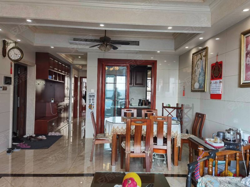 天禧花园,有车位,3室2厅1卫,全天采光,南北通透,证满