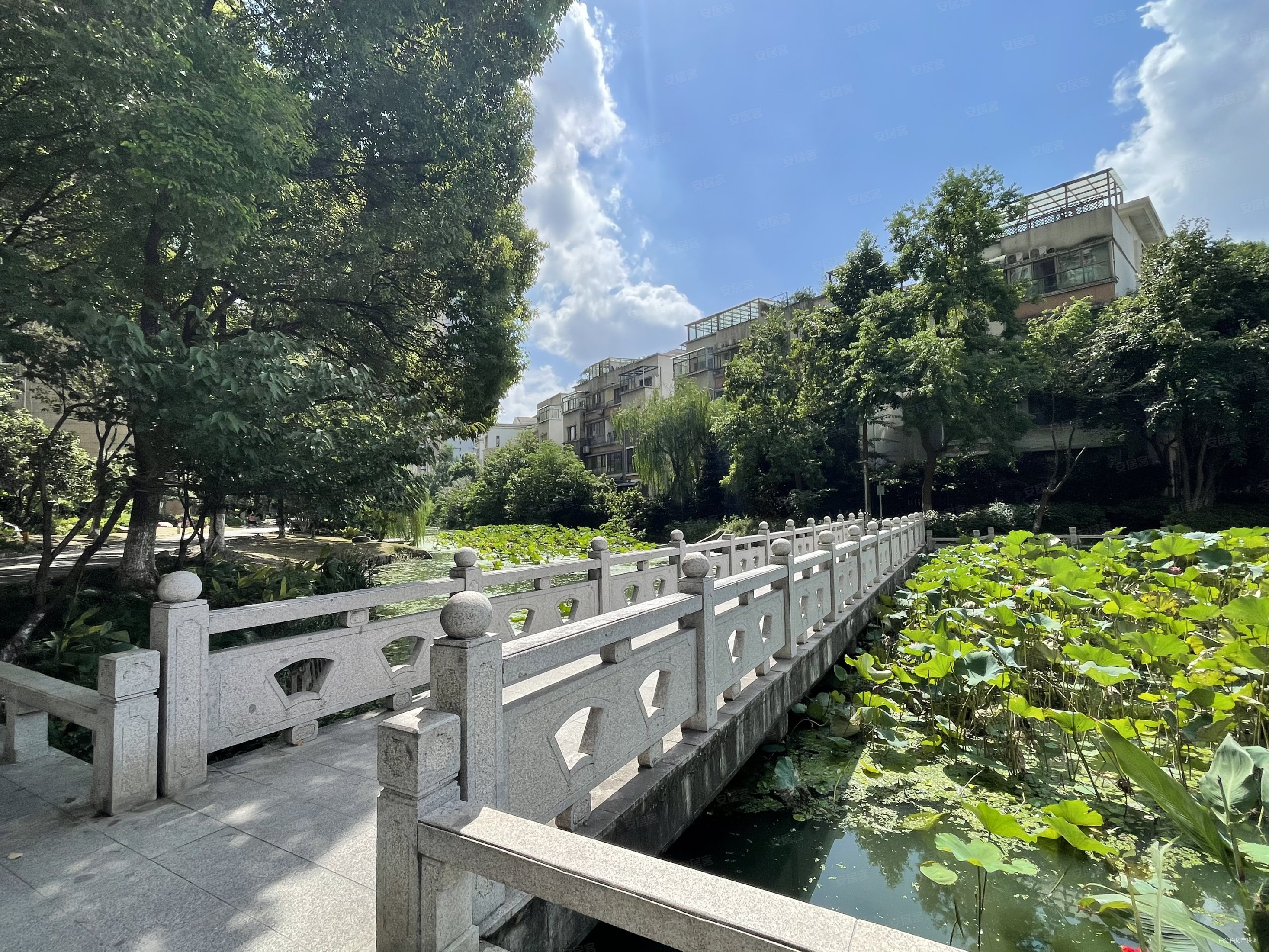 蝶湖湾全朝南2房,中间楼层,看房随时!