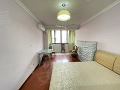 6号线临沂新村地铁口 整租正规一室一厅 可办居住证 拎包入住