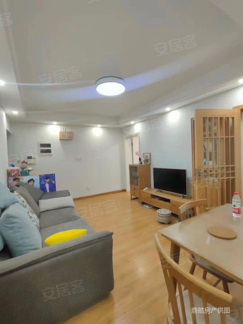 高新区 五和苑 地铁200米距离,送7平米衣帽间 精装修,五和苑二手房