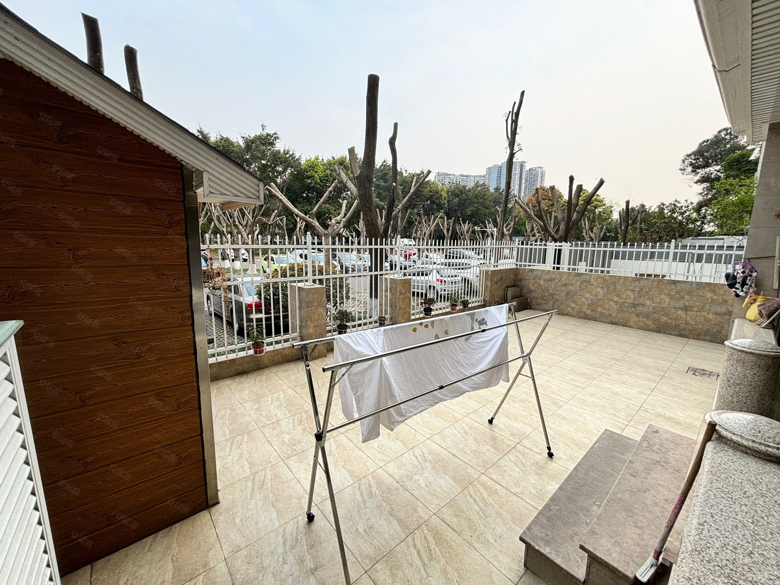 带前后大花园120平,左岸花都二手房,258万,3室2厅,1卫,94平米-成都