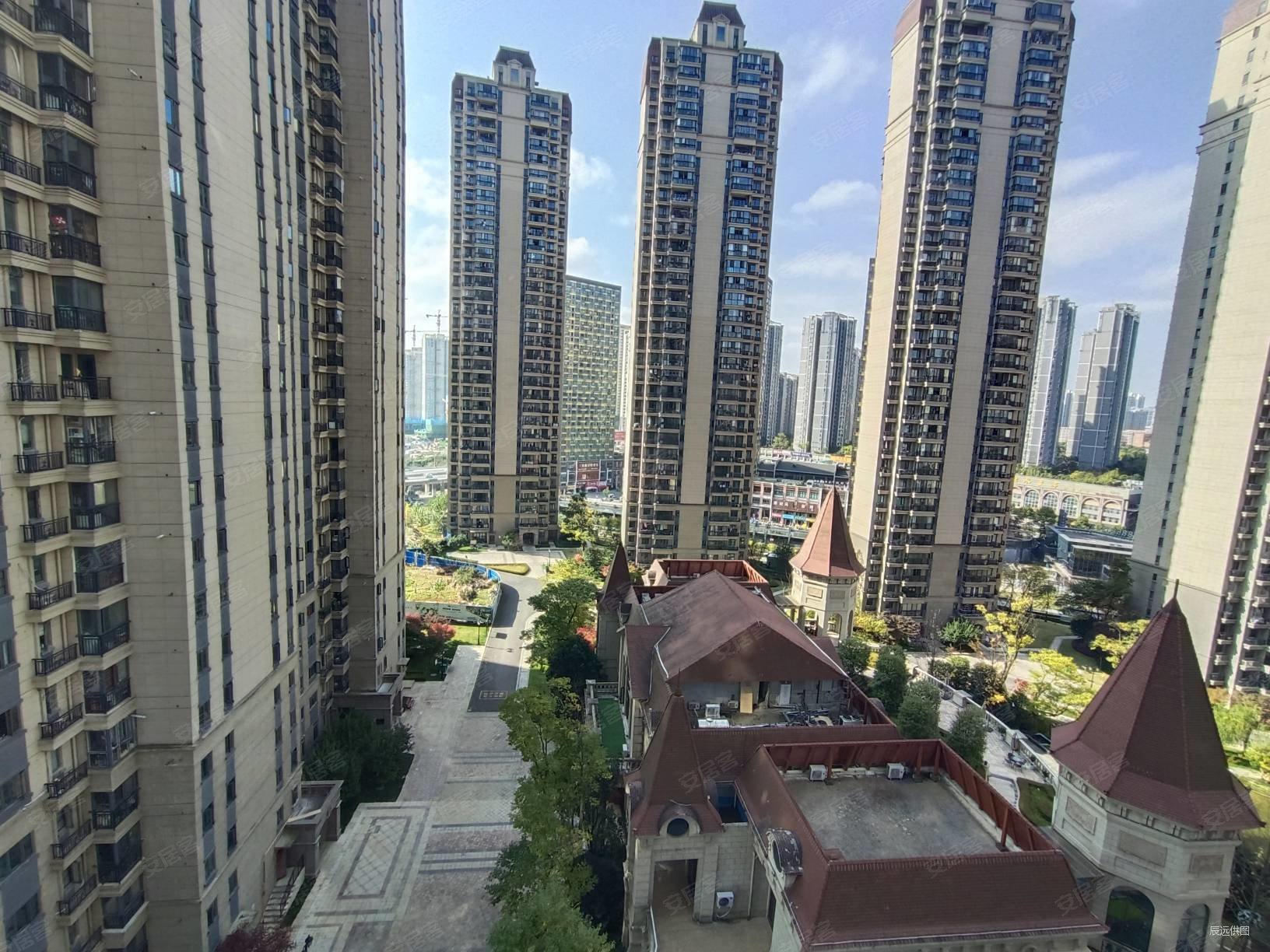 世纪城旁恒大中央广场一期精装两房多路公交车万达旁