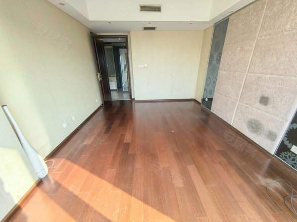 大连沙河口星海广场星海大观星海大观落地窗一室一厅南向看广场楼内性价比高稀有房出租房源真实图片