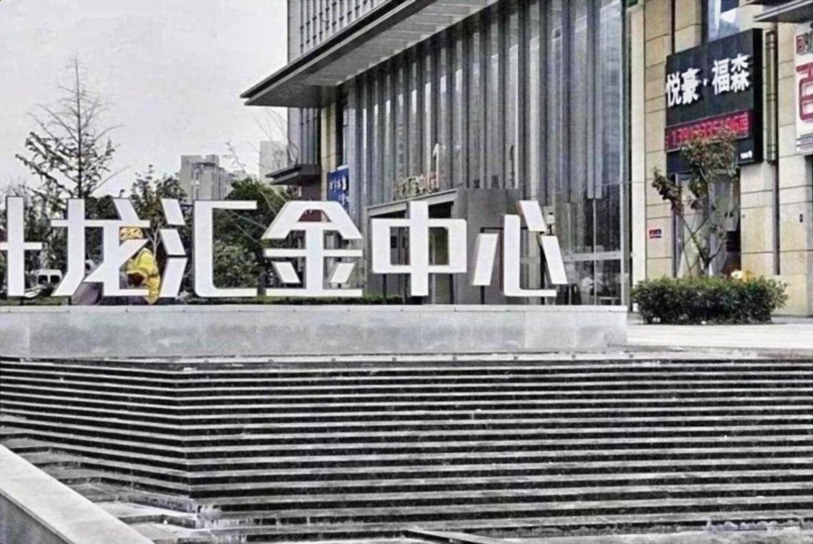 新出房源,升龙汇金中心,河西旁,儿童医院对面,精装修,近地铁