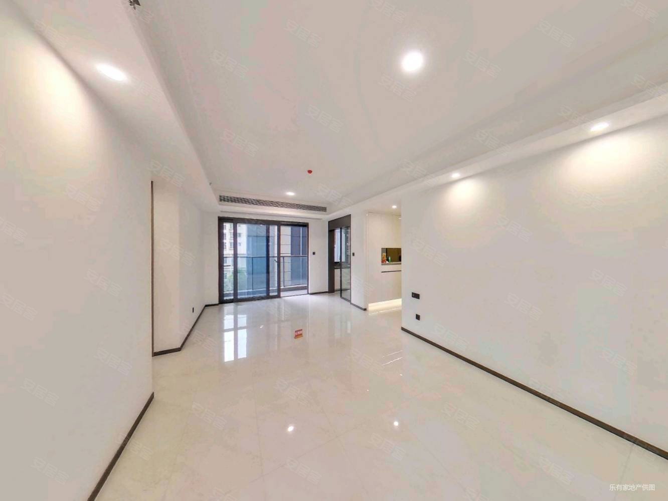 全新未入住,星河天地三期南北通大四房,独门独户看花园,无欠款