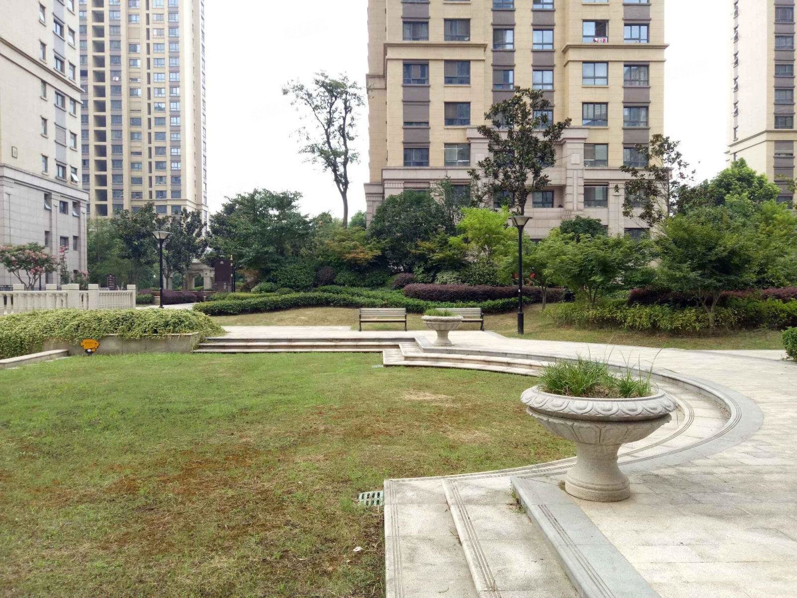 精装婚房 靠京华城,华鼎星城二手房,273万,3室2厅,2卫,133平米-扬州