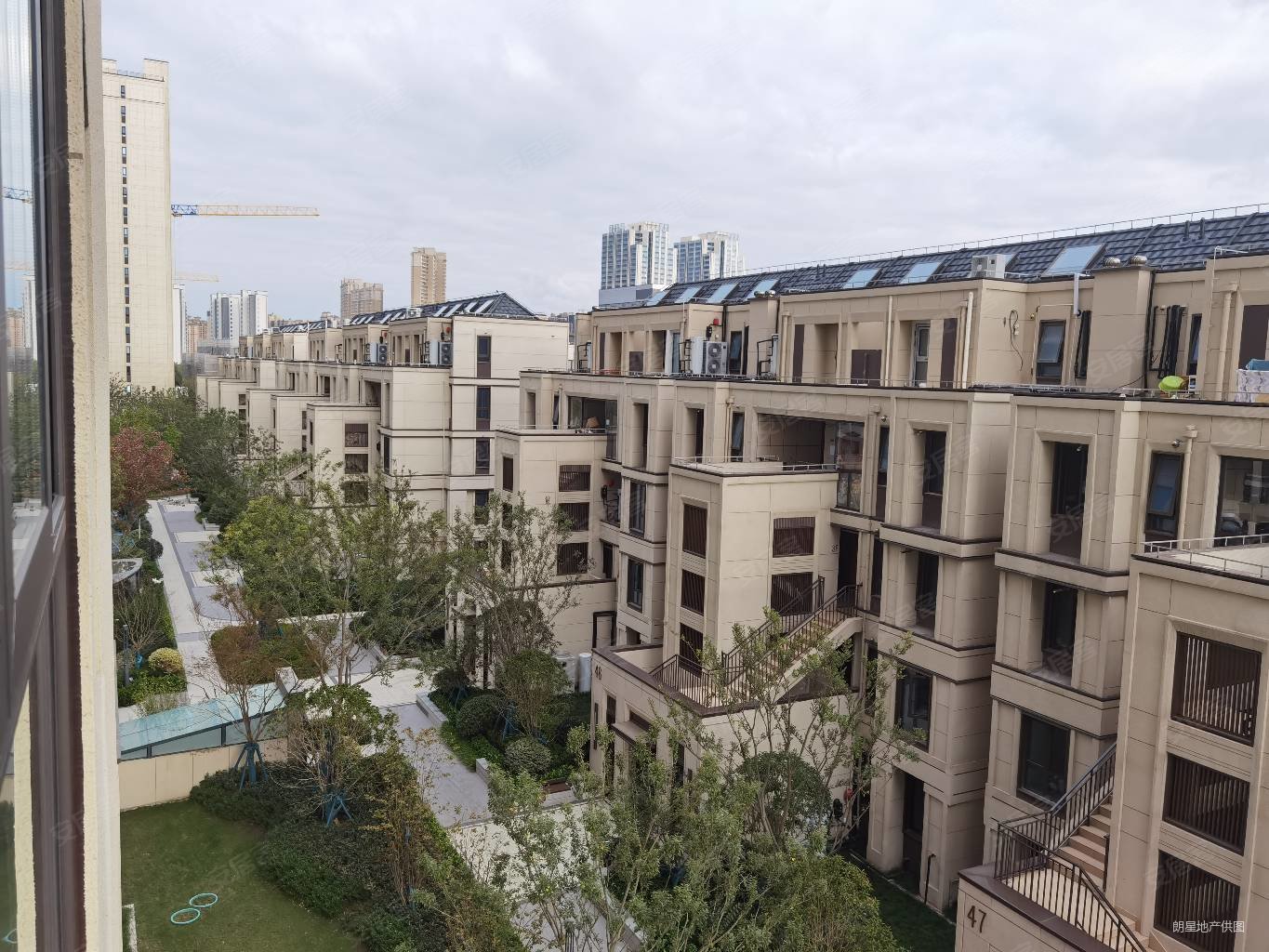 上海房产网>上海二手房>嘉定二手房>菊园新区二手房>金地峯范>