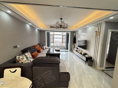 恩施恩施市黄泥坝清外学院旁 清江苑小区 精装修 三居室 四台空调 拎包入住出租房源真实图片
