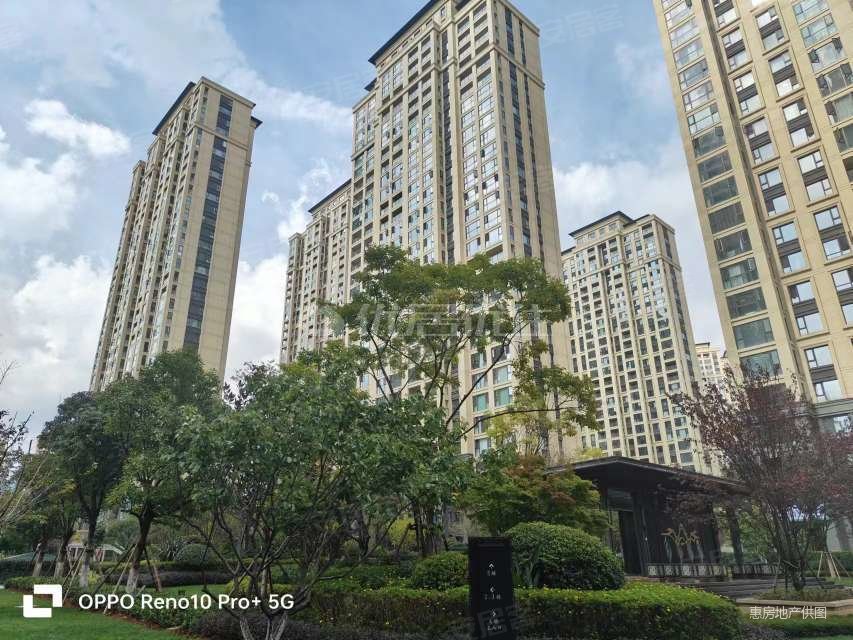 白麓城131平米4房出售