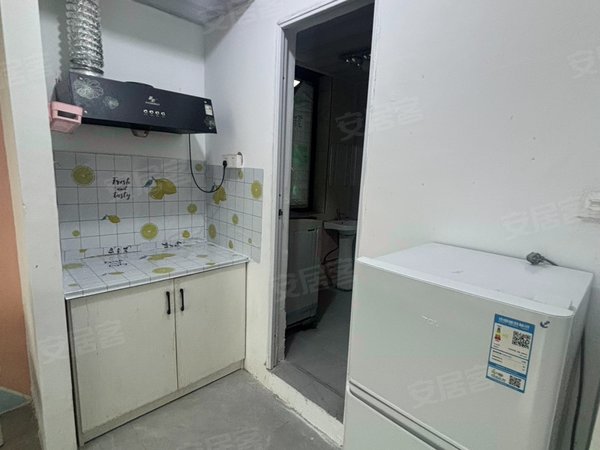 海宁长安镇农发区绿城华景川之江明月大学城北 江景房 朝南一室大主卧出租出租房源真实图片