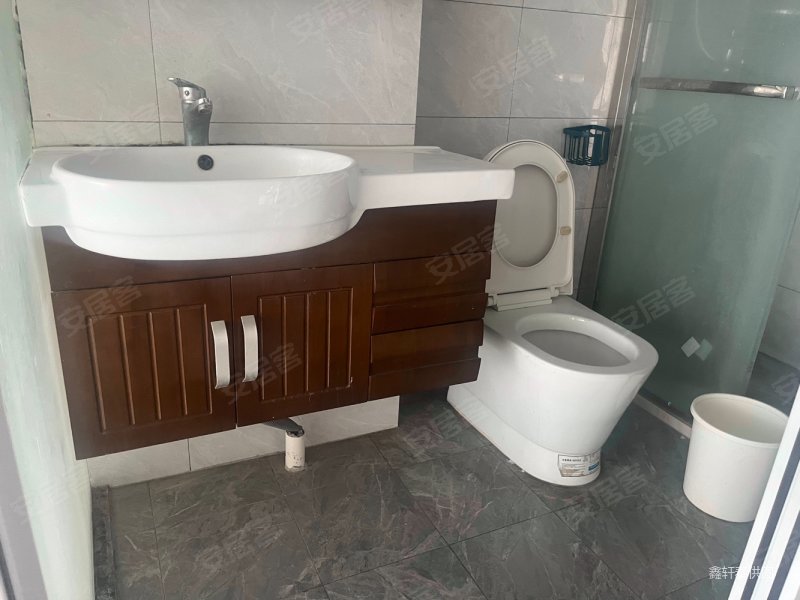 交通便利 精装好房 电梯房 高楼层视野无遮挡 商业配套齐全,奥森尚座