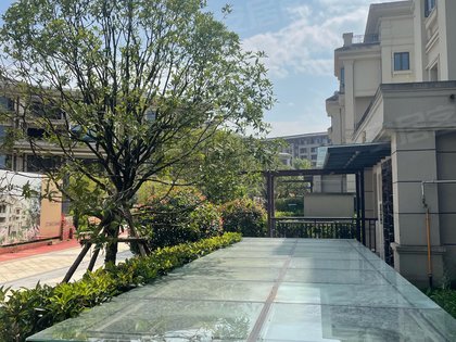 不足,优品道珑玺湾怎么样,优品道珑玺湾周边房产中介经纪人评价-南充