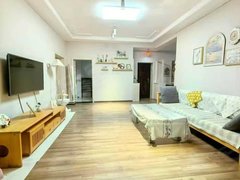 吉林船营解放西路押一付一,政务大厅,鸿博御园多层6楼大三室一厅南北透通出租房源真实图片