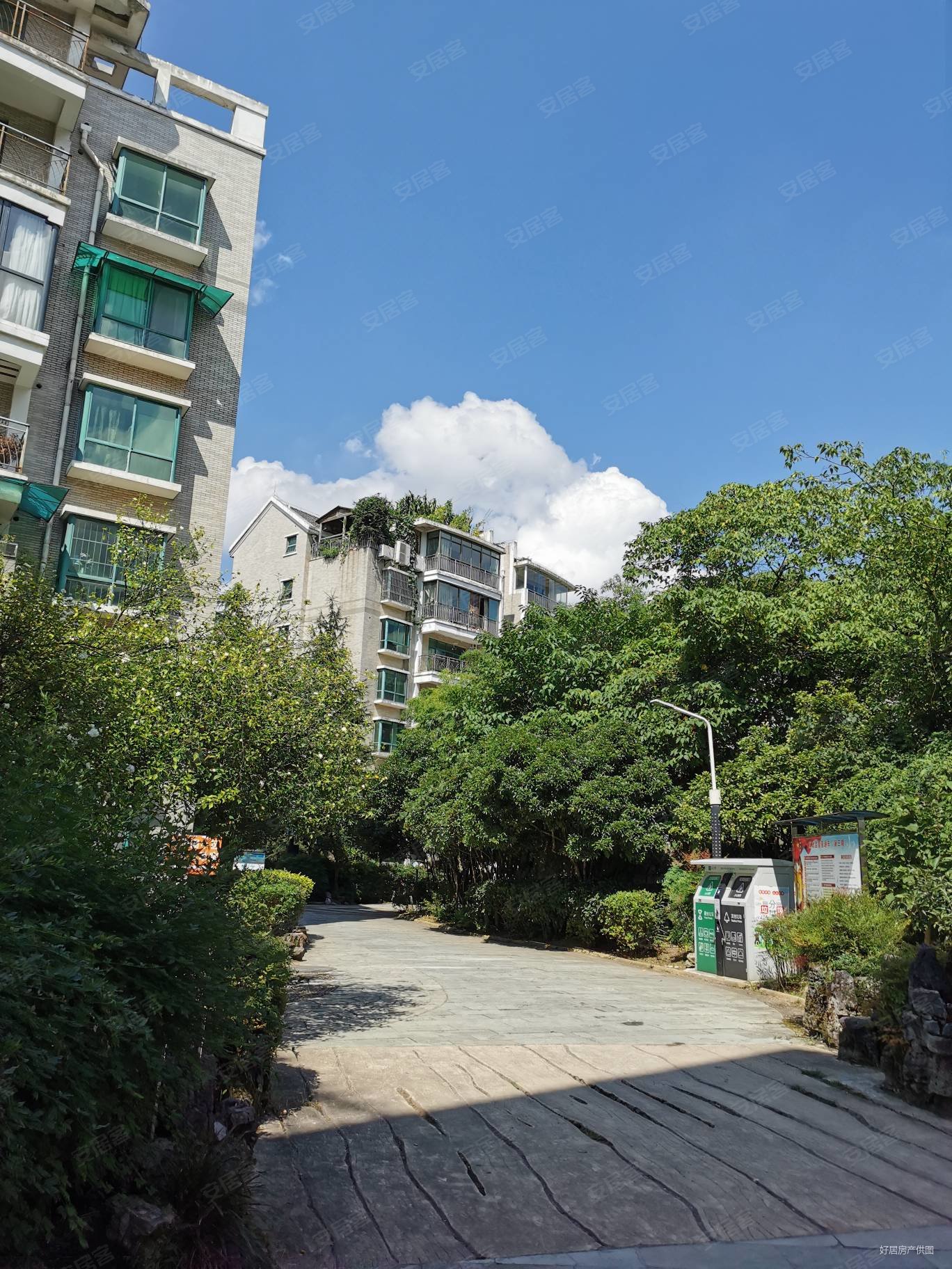 观山湖区地铁口碧海花园听涛园满五住房急售价格可谈