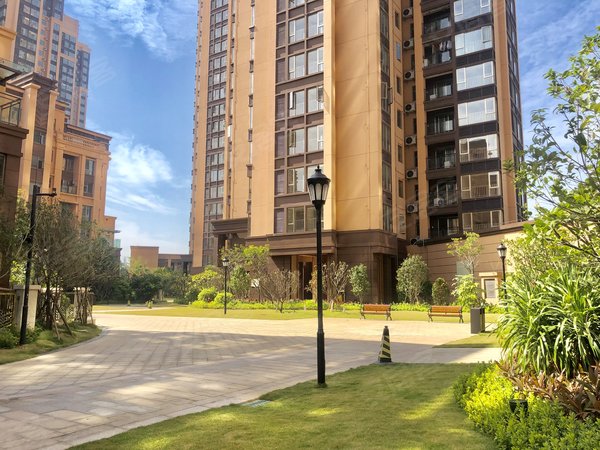 东莞黄江碧桂园霖峰壹山境田心市场旁霖峰壹山境 南北对流大四房仅租