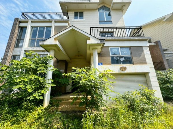 普瑞斯堡独栋别墅 位置优越 花园周正