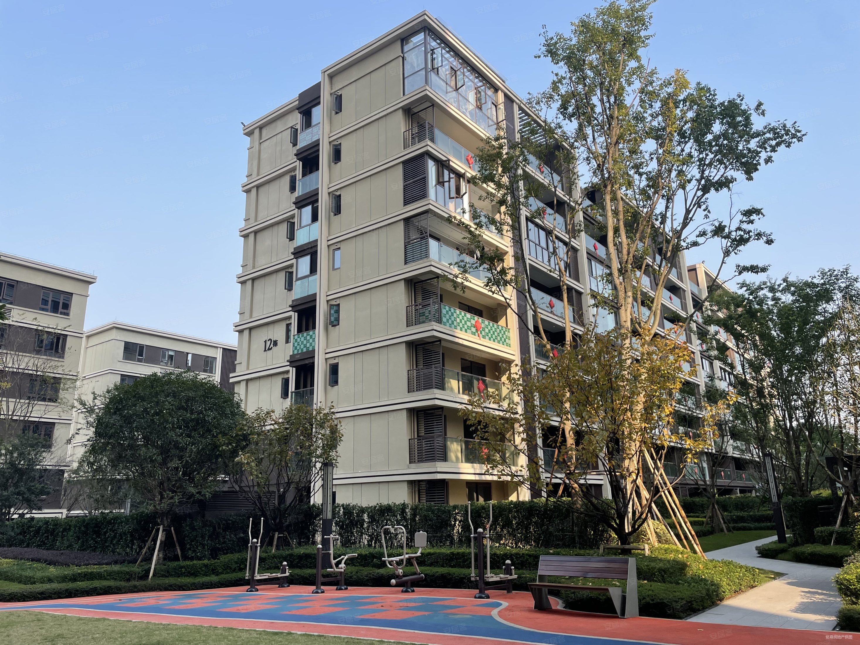 华远海蓝和光(二期)3室2厅2卫99㎡南119万