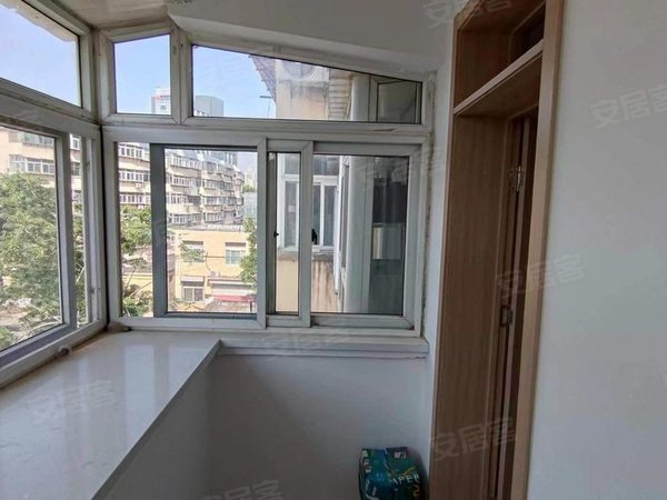 济南历下老东门东仓小区解放二小学 历山路附近 东仓小区 2室一厅 66