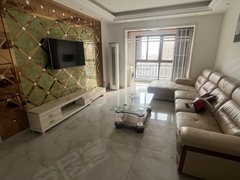 射阳射阳城南太阳城幸福壹号公馆12楼，二室两厅一卫，有小车库，1500月出租房源真实图片