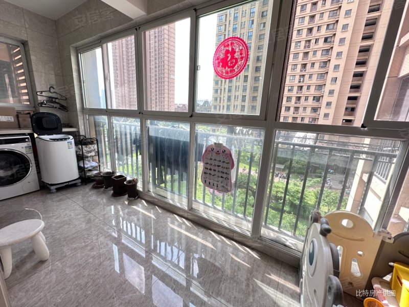 泰州房产网>泰州二手房>海陵二手房>城东二手房>鹏欣领誉四期>800_600