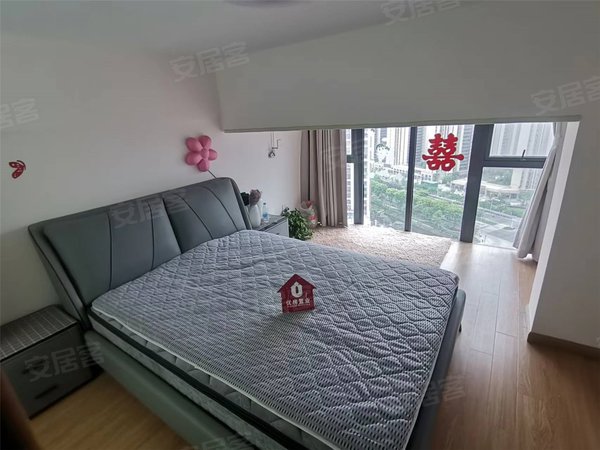 无锡新吴江溪中邦欢乐颂庄桥地铁口中邦欢乐颂复式公寓出租看房方便