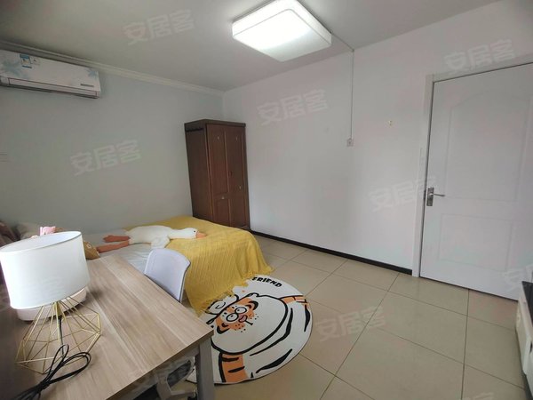 望京租房,望京西园二区三家合住温馨次卧室 临soho 绿地 恒电大厦