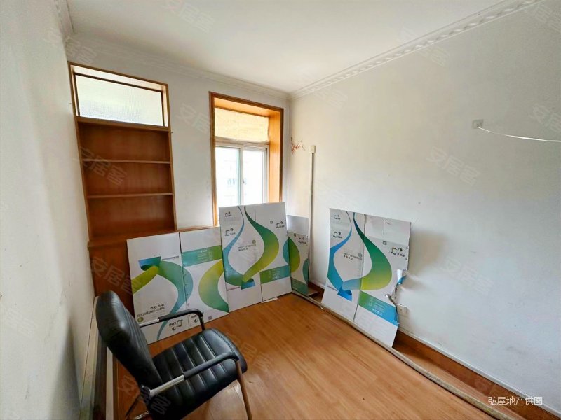 新龙家园 南北通透 高楼层采光充足 商品房 精装好房